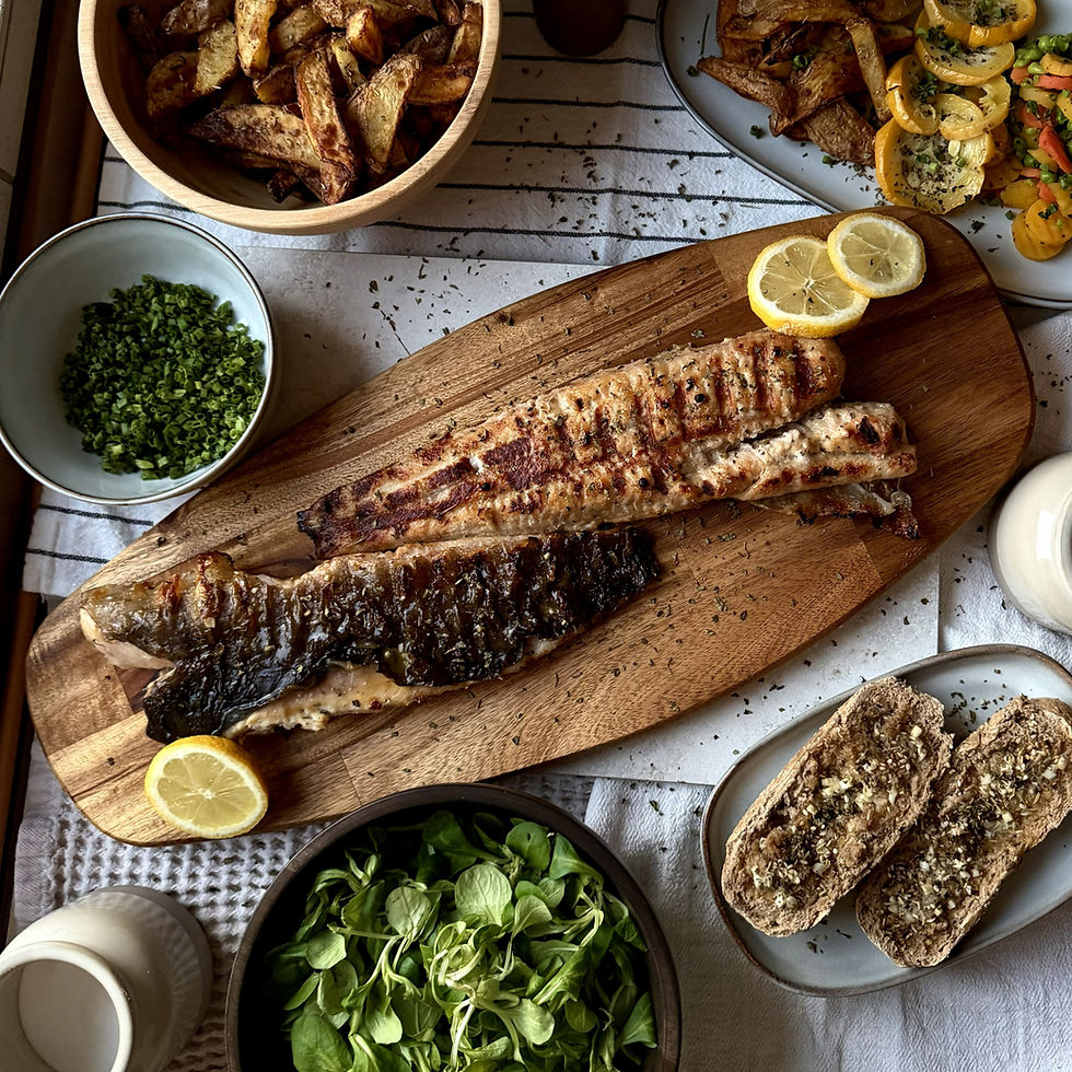 Welsfilet vom Grill mit Honig-Senf-Marinade