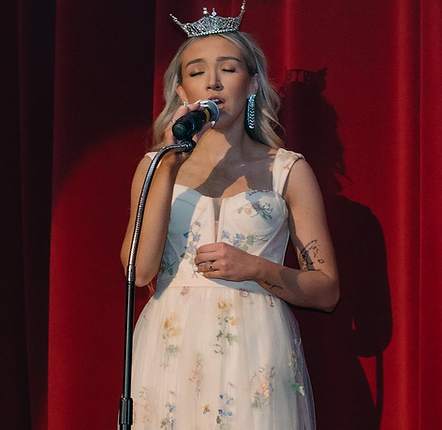 Jenna singing 2_edited_edited_edited_edi