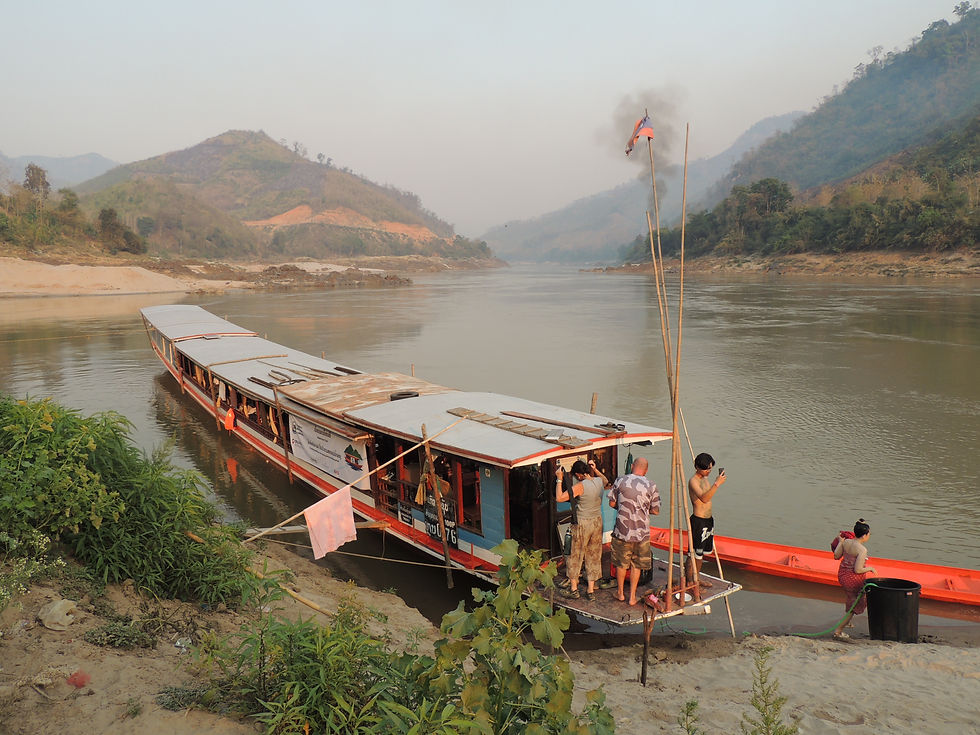 Mobile Boat Clinic : la septième édition embarque pour deux semaines de mission médicale sur le Mékong