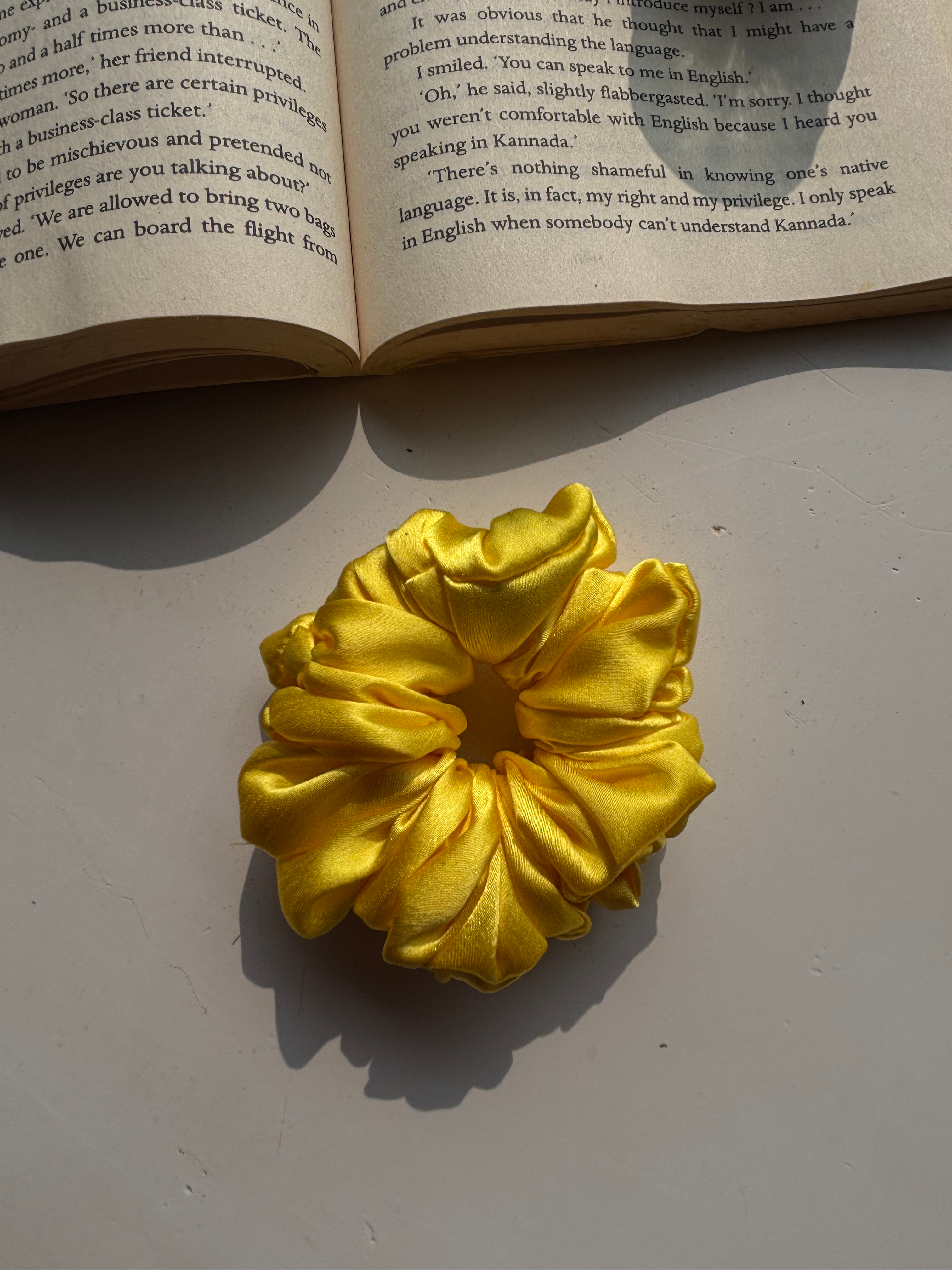 Bright Yellow | Mini satin scrunchies