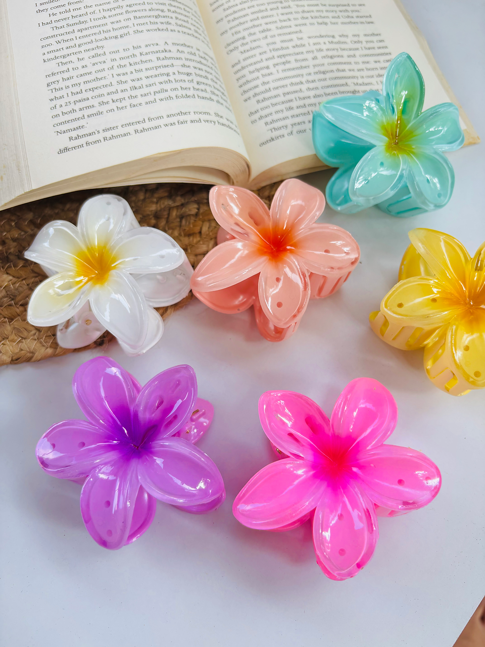 Thumbnail: Big Floral | claw clip