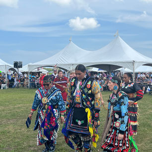 SU students experience a powwow, broaden cultural understanding