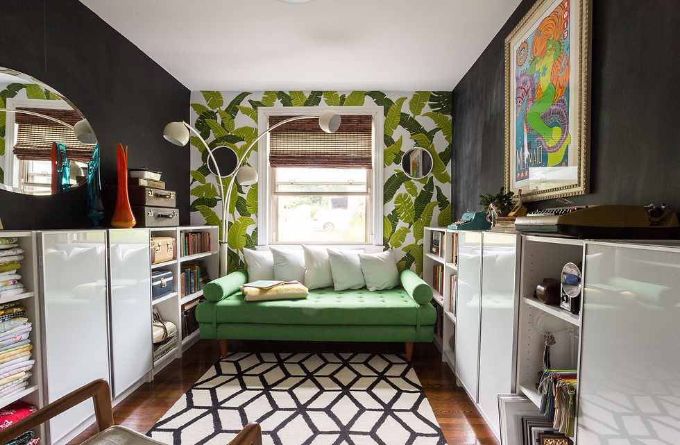 From minimalist accents to maximalist statements, find the perfect boho wallpaper to reflect your unique style and adventures.