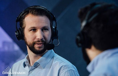 Devin Becker at live event.