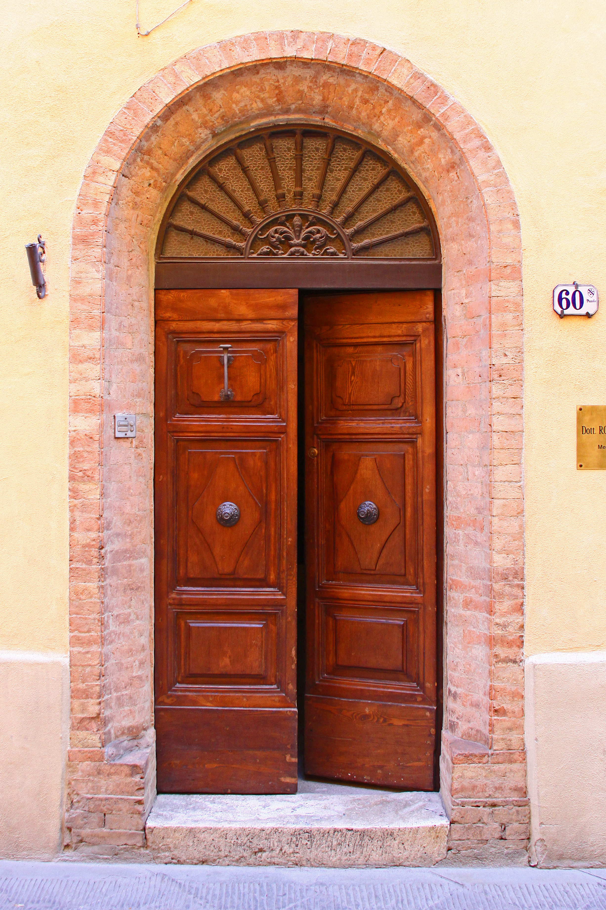 Door 30