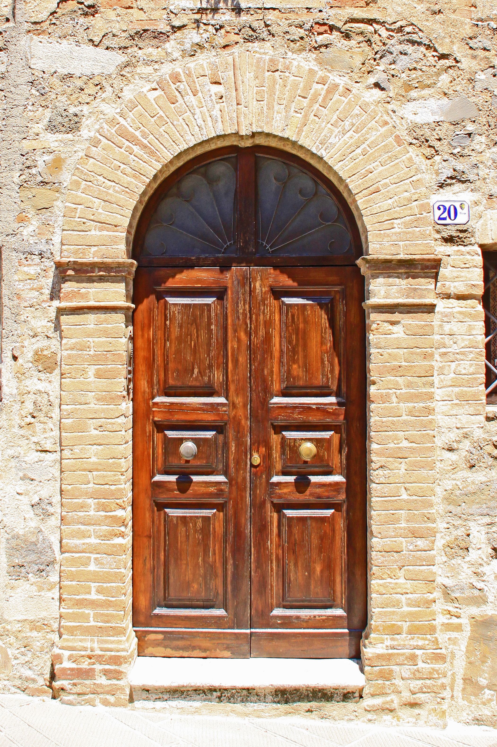 Door 19