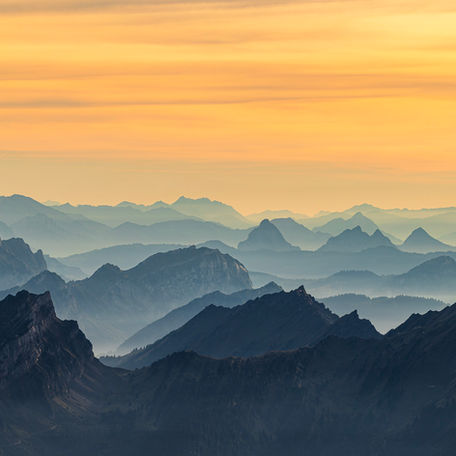 Berglayer in Abendstimmung