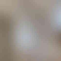 Deze kamer ensuite is grotendeels vervaardigd van massief hout