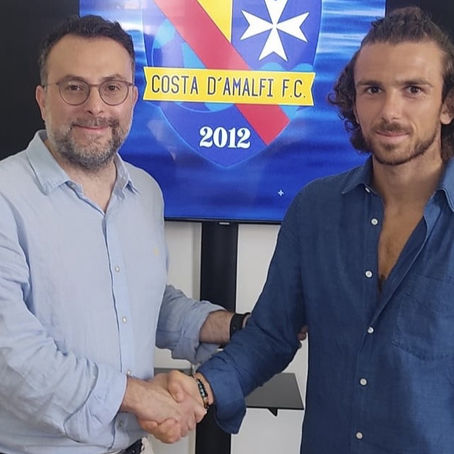 De sio sorprende tutti: firma per il Costa D'Amalfi