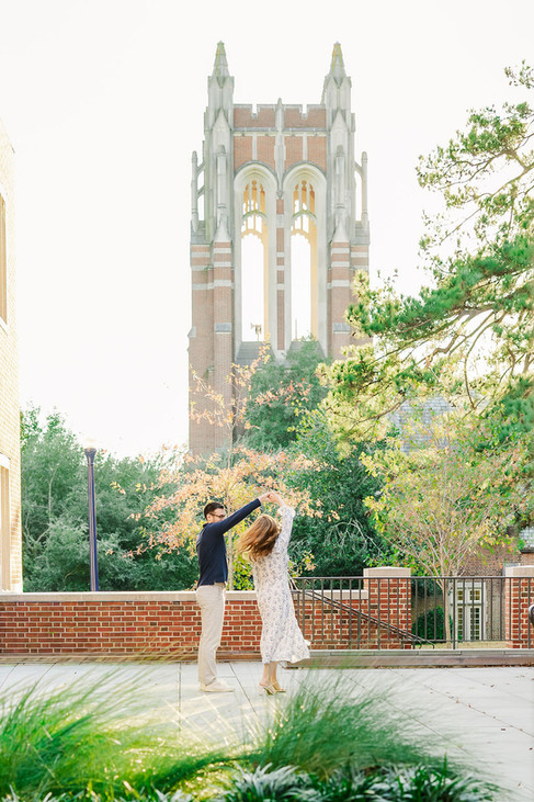 1️⃣3️⃣ University of Richmond engagement photography fall campus paths