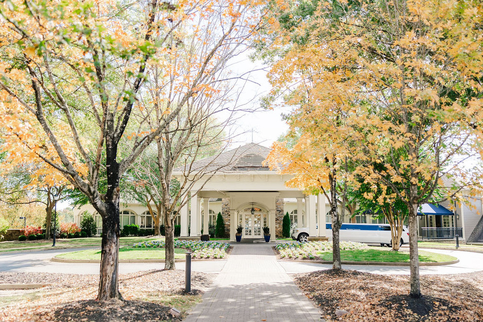 4. Front facade of The Dominion Club wedding venue under clear blue sky — Richmond wedding photographer image.
