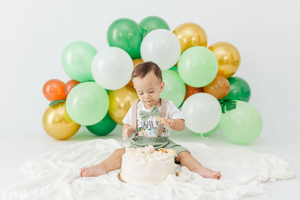 Cake smash photographer Richmond VA