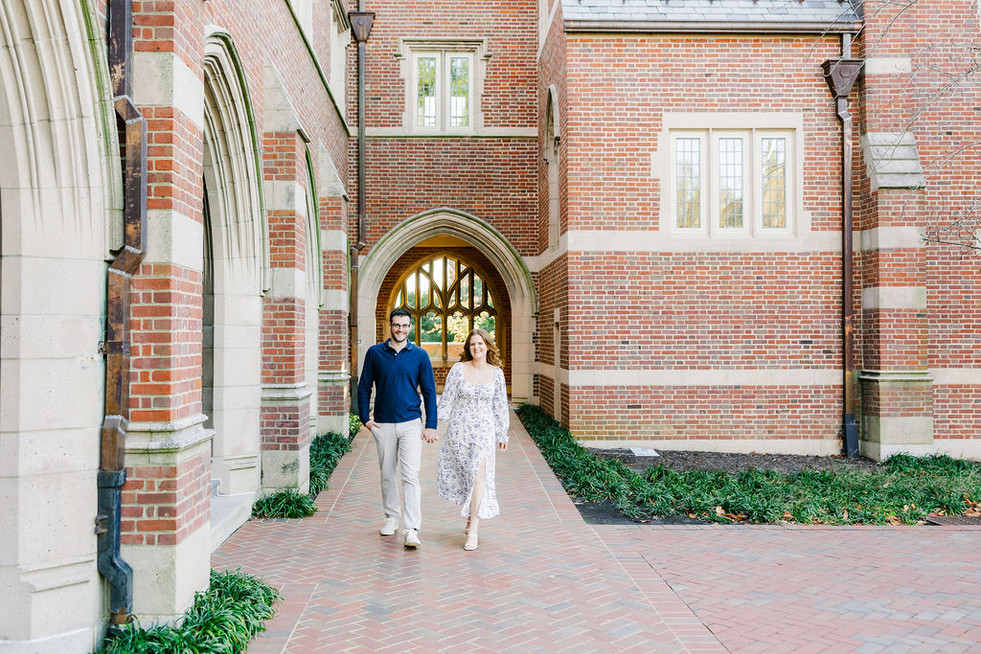 2️⃣ University of Richmond engagement photos elegant architecture
