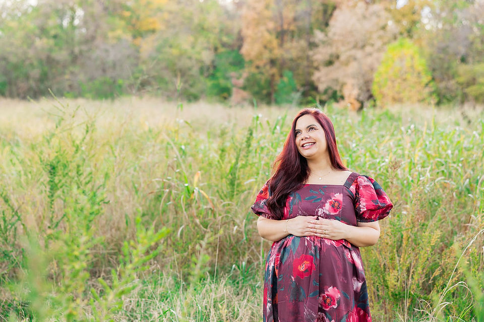 	5.	Maternity portrait of expecting mother in nature Richmond VA