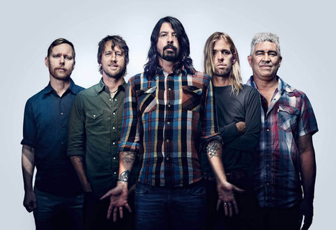 Vendas para shows do Foo Fighters e QOTSA no Brasil começam no próximo final de semana