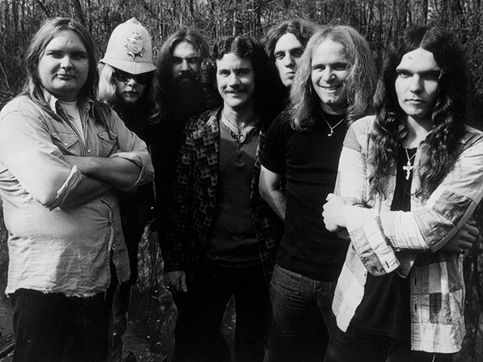 Há exatos 40 anos caiu o avião da banda Lynyrd Skynyrd, matando parte do grupo