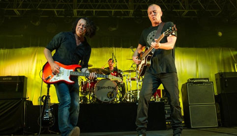 Tears For Fears lança novo single; ouça “I Love You But I’m Lost”