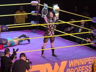 Mercedes Moné Conquista il Suo Dodicesimo Titolo