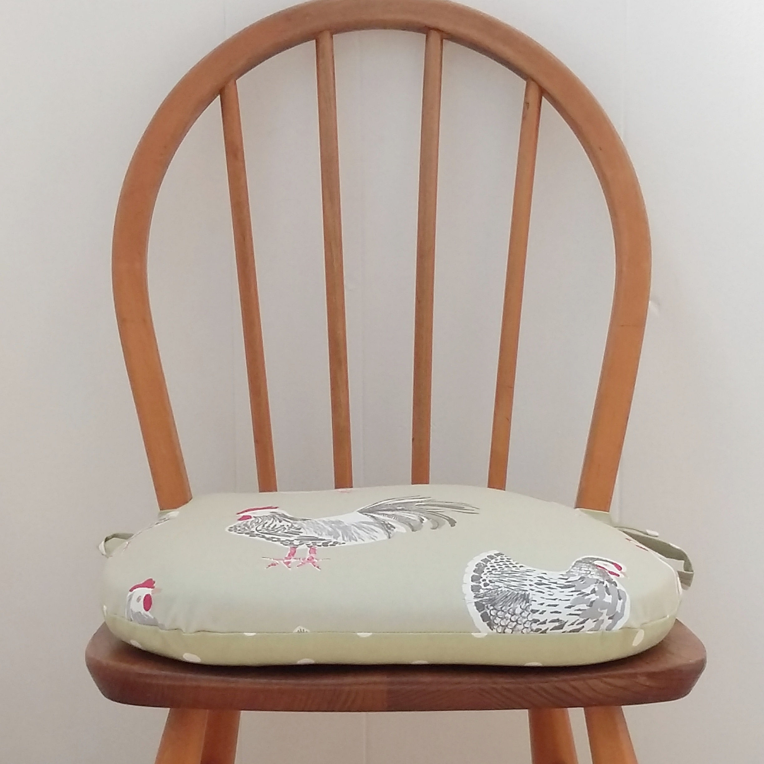 Seat Pad Rooster with Sage Green Dott