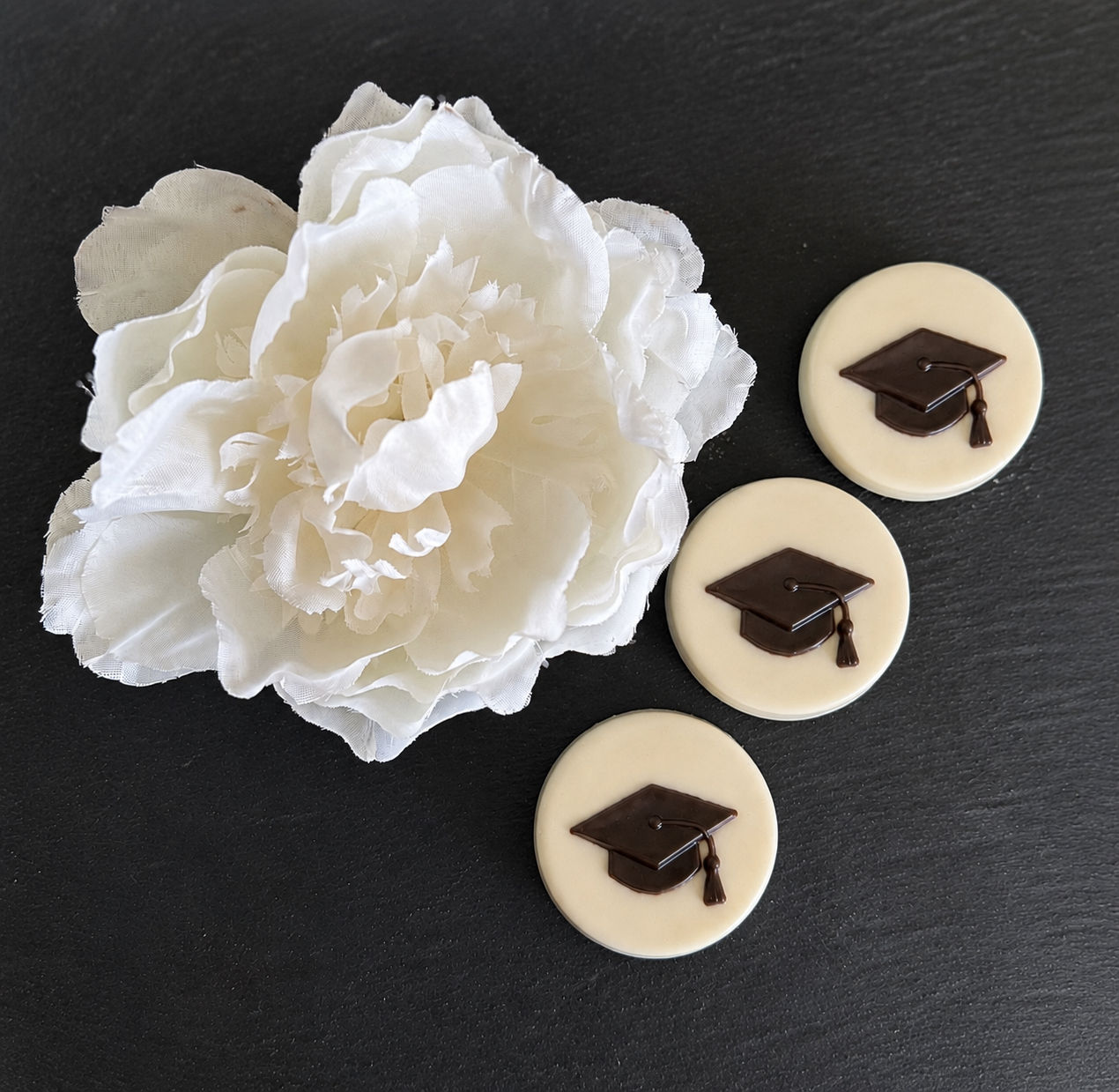 Chocolate covered Oreos - w/ themed detail