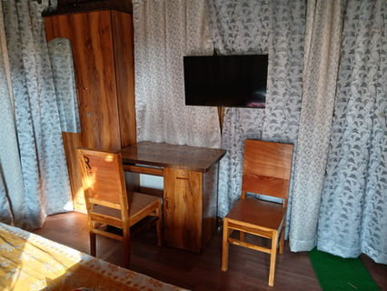 Rejuvenating FarmStay & Campgrounds at the mesmerizing foothills of Bhimashankar, Karjat. Experience Natural Living in wooden houses surrounded by thousands of trees. Relish authentic, rural-style, sattvic, vegetarian food in a clean & green tobacco-free & alcohol-free environment.