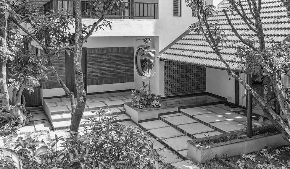 WhatsApp Image 2025-04-04 at 12.59_edited.jpg