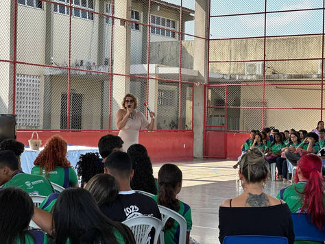 Deputada Linda Brasil fortalece luta pela educação pública em Sergipe