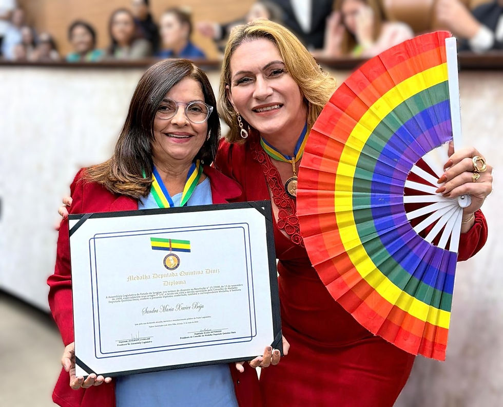 Professora Sandra Beiju recebe Medalha Quintina Diniz na Alese