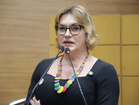 Linda Brasil expõe violências sofridas por professores em Arauá e Tomar do Geru