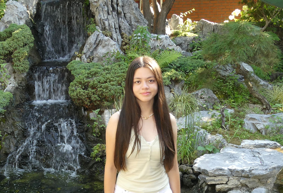 01044381 (1)_edited.jpg