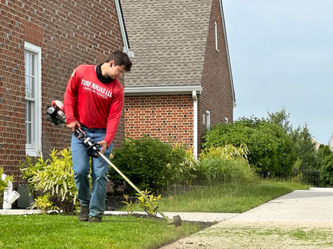 Trails at Beech Creek HoA Aberdeen Maryland Landscape and lawncare. Mulching Mowing Flowers and bushes