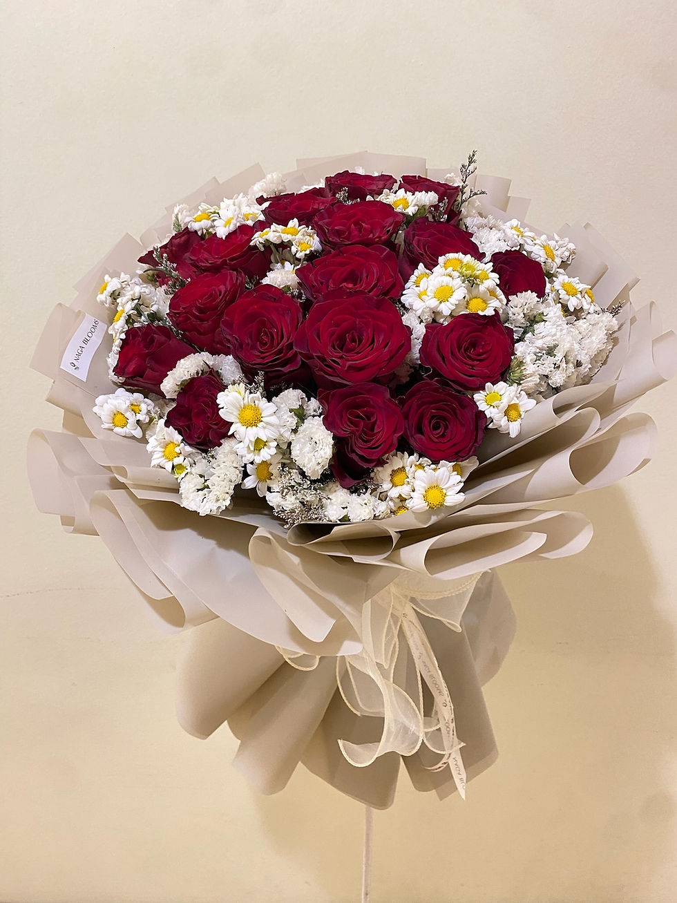 Thumbnail: 18-stem Red Imported Rose Bouquet