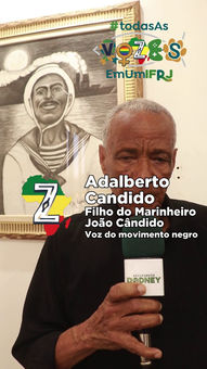 Adalberto Candido, filho do marinheiro João Candido, voz do movimento negro, com um microfone da emissora Dodney