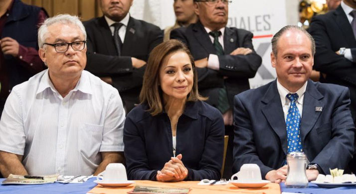 Transporte gratuito para personas delatercera edad:Josefina Vázquez