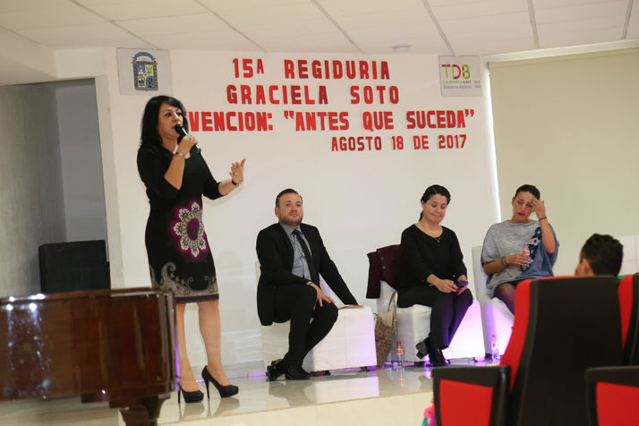 A FIN DE RESCATAR VALORES, LLEVA A CABO XV REGIDURA DE TLALNEPANTLA CONFERENCIA DE PREVENCIÓN
