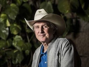 Sérgio Reis passa por cateterismo e cancela agenda de shows