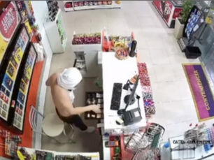 Três bandidos armados assaltam posto de combustível em Valentim Gentil