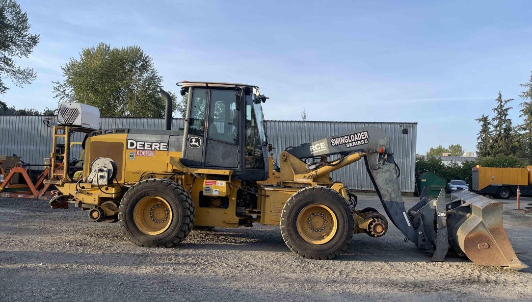 2013 RCE Deere 544K High Rail Swing Loader / with attachments