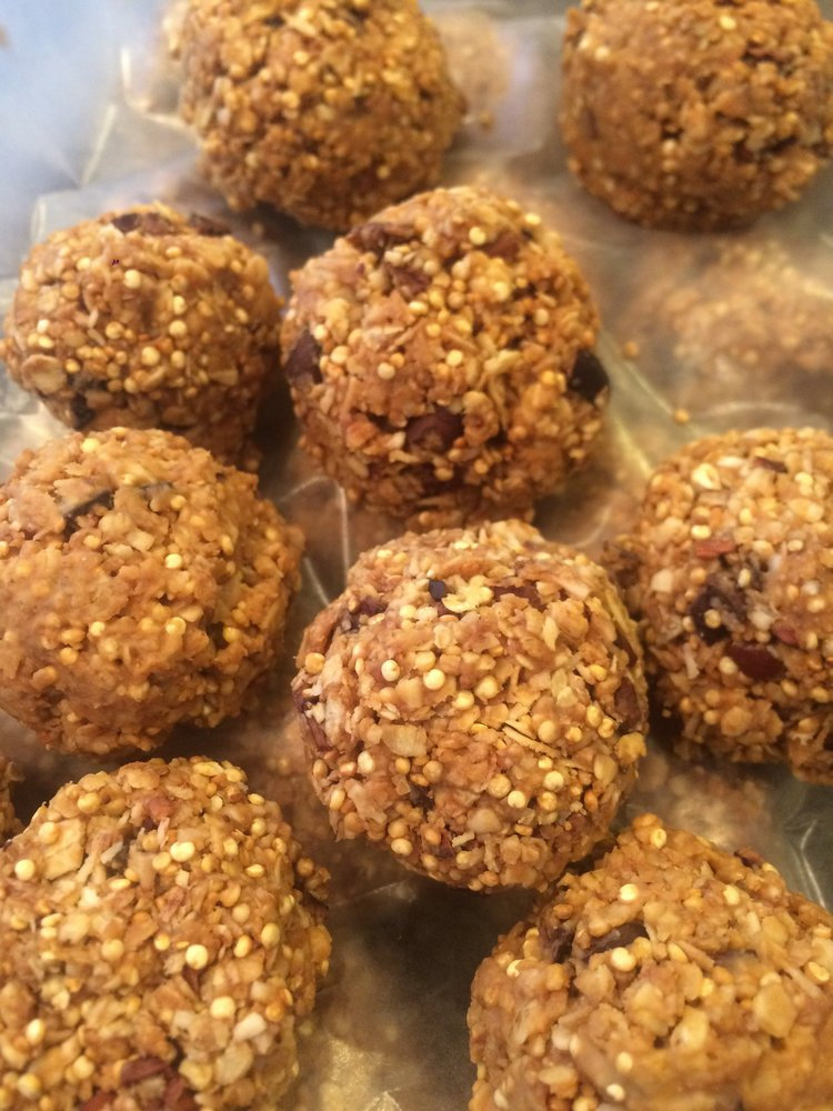 Quick & Easy Quinoa Energy Bites