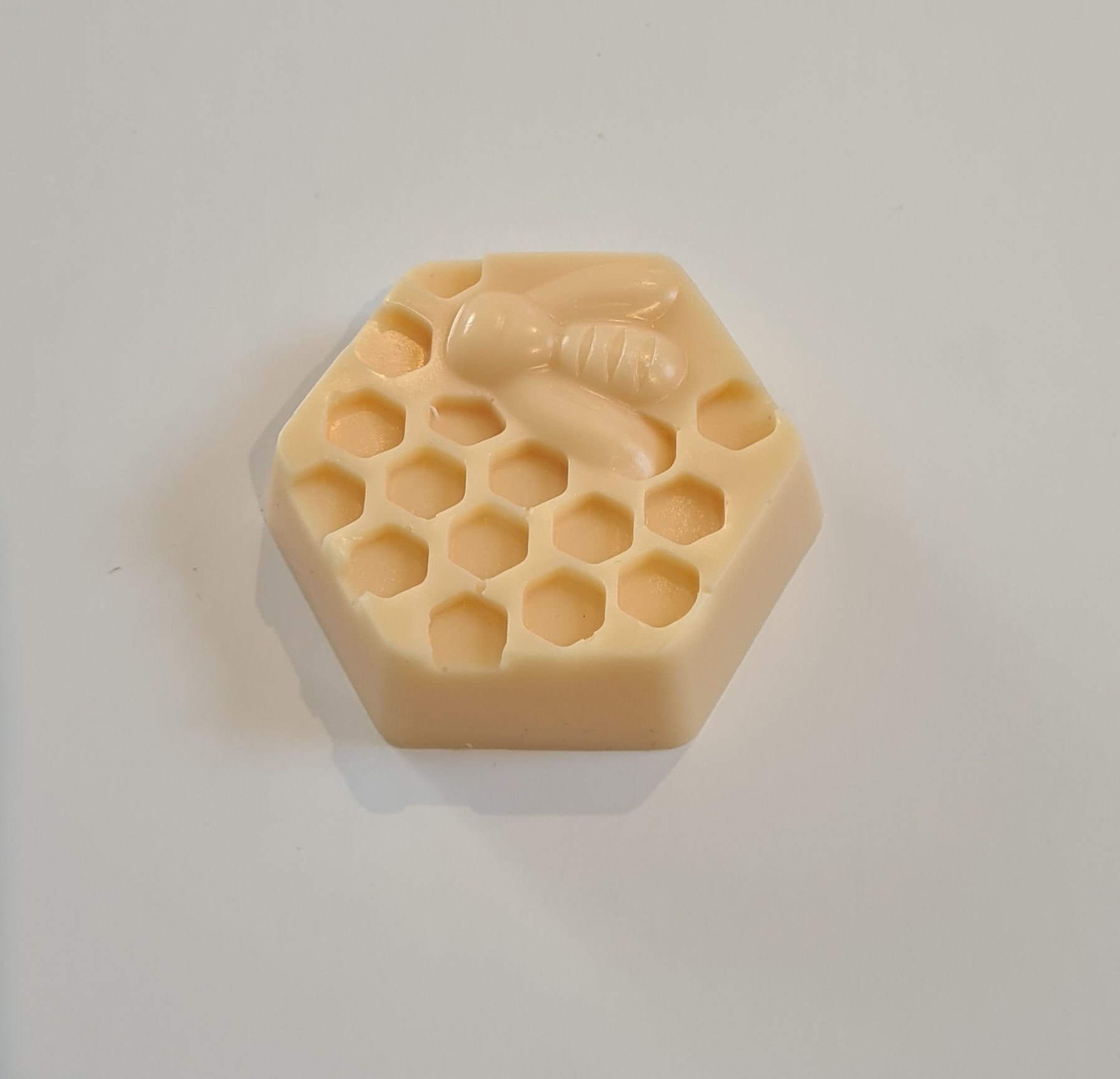 Large Honey Comb Pet Shampoo -  Goats Milk and Honey (Multiple scent