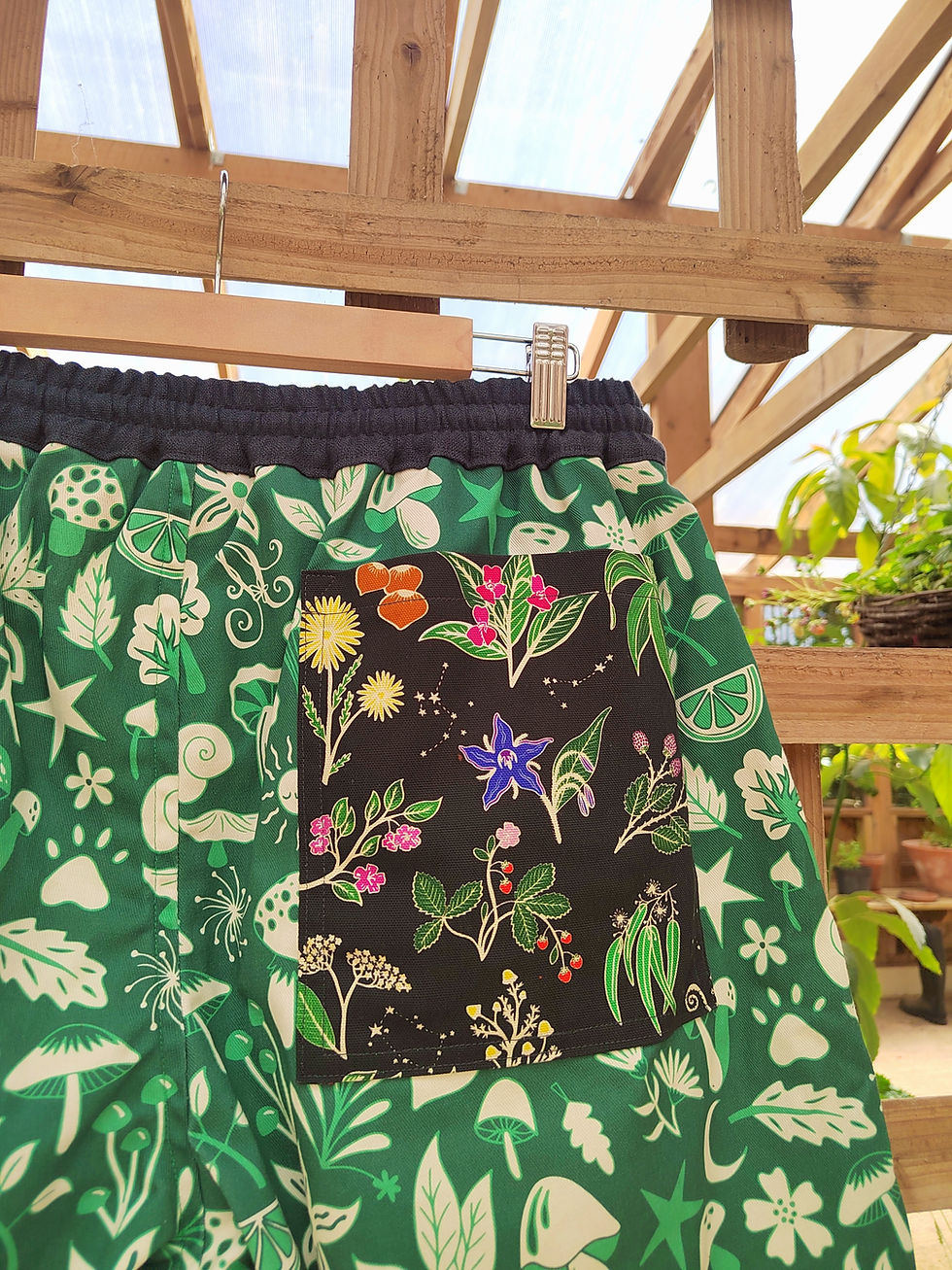 Thumbnail: green botanics organic cotton utility shorts XL