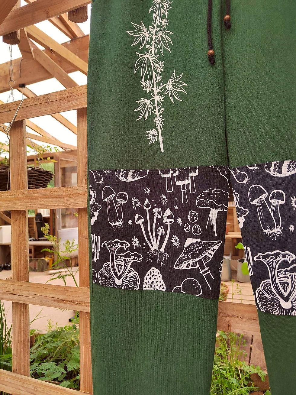 Thumbnail: green leaves hemp & cotton joggers XL reg