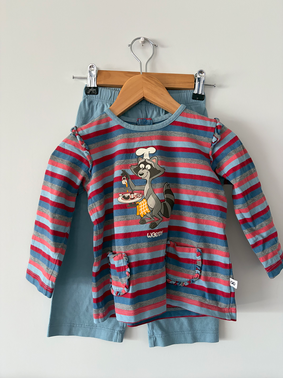 Thumbnail: blauw rood gestreepte pyjama woody 92