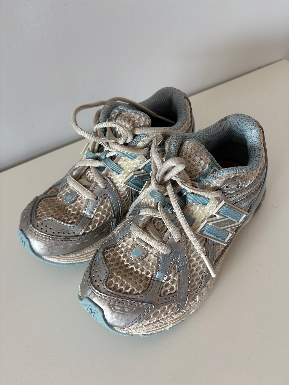Thumbnail: schoenen: blauw grijze sneakers new balance 29