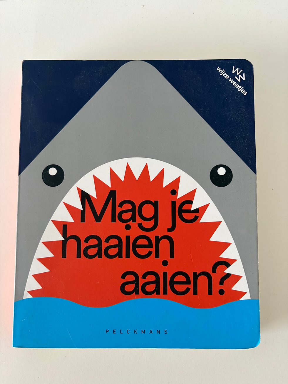 Thumbnail: boeken: Kartonnen boek Mag je haaien aaien?