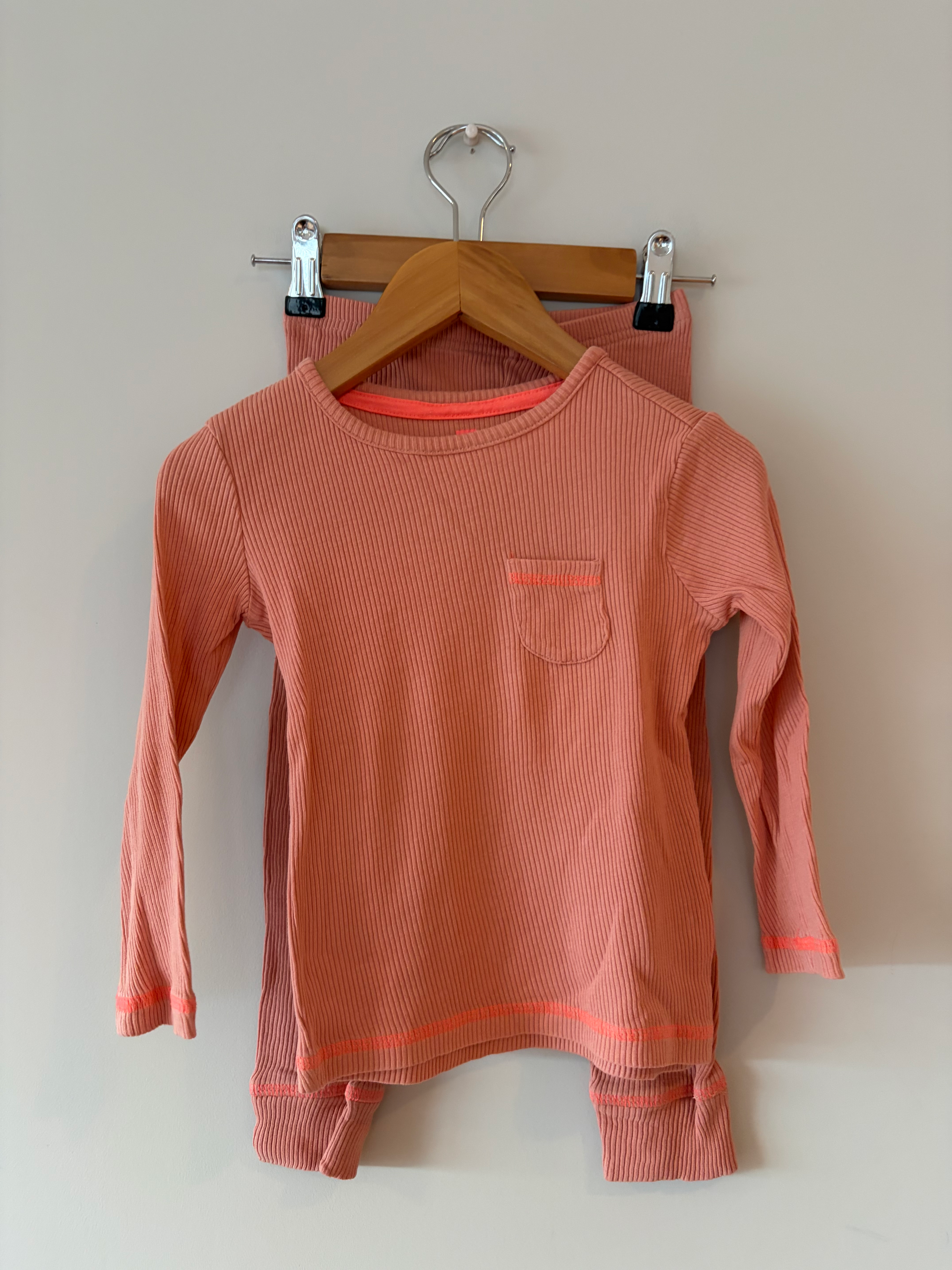 roze ribstof pyjama hema 98/104