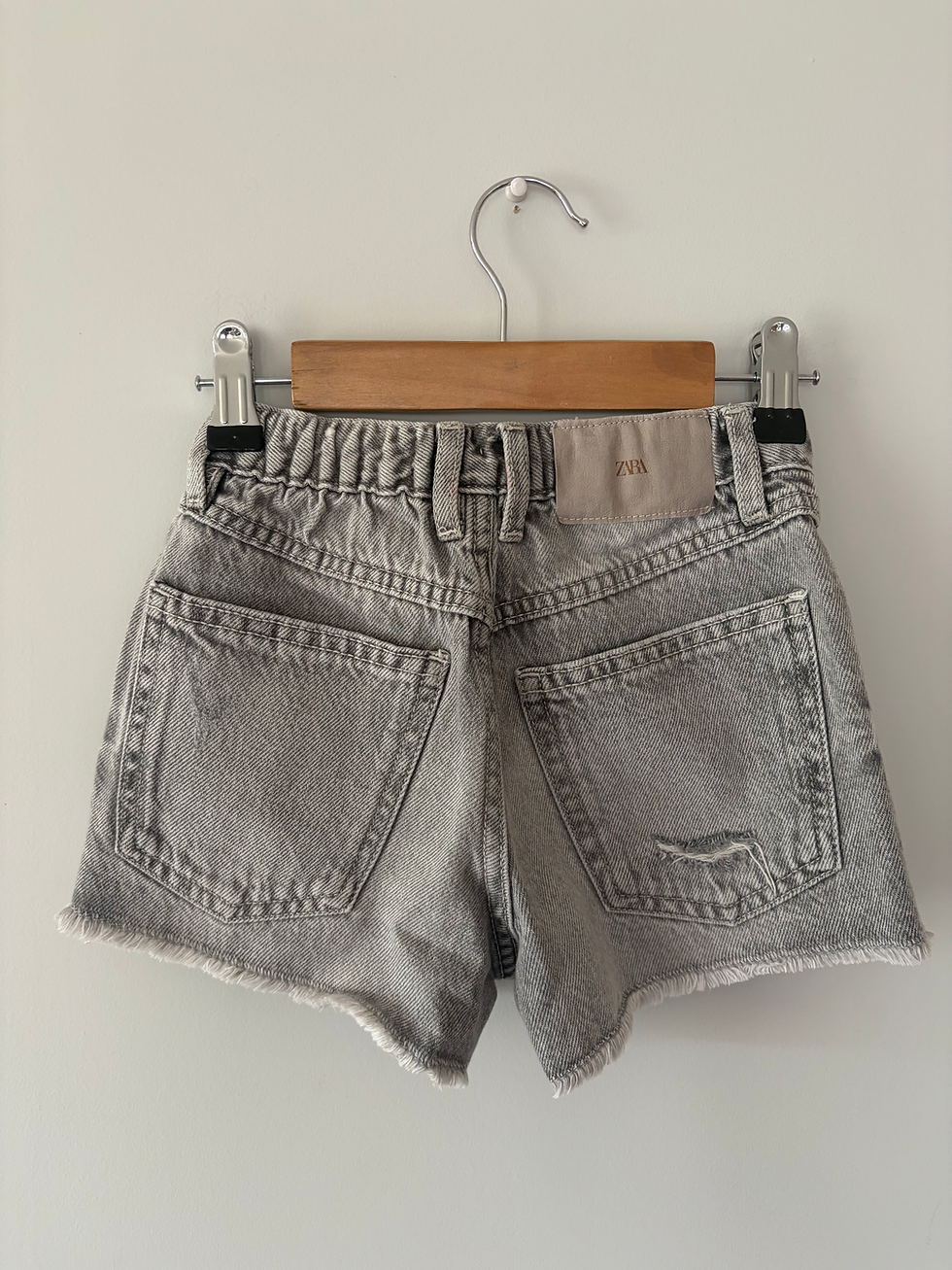 Thumbnail: grijze jeans short zara 122
