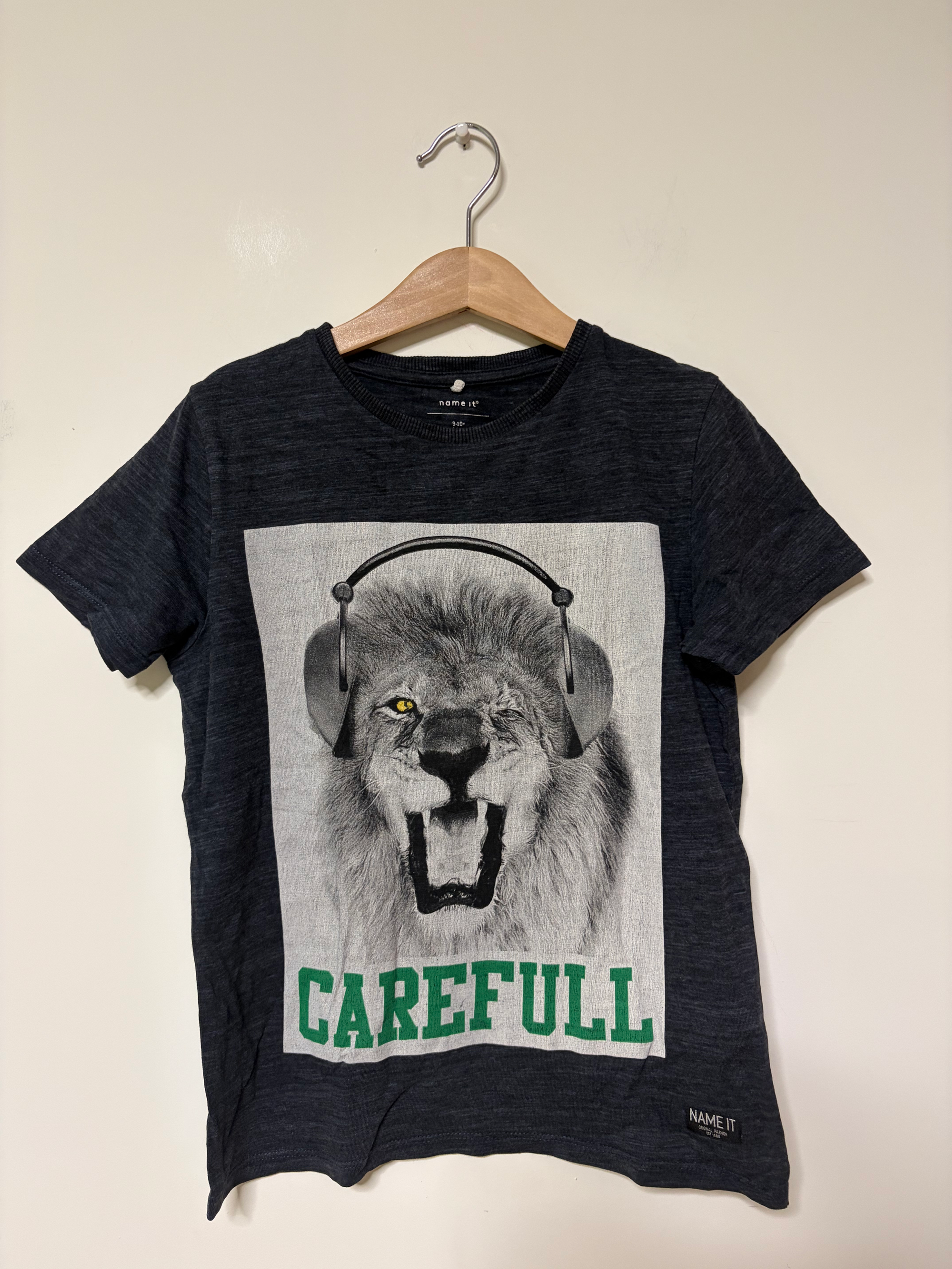 t-shirt leeuw name it 134/140