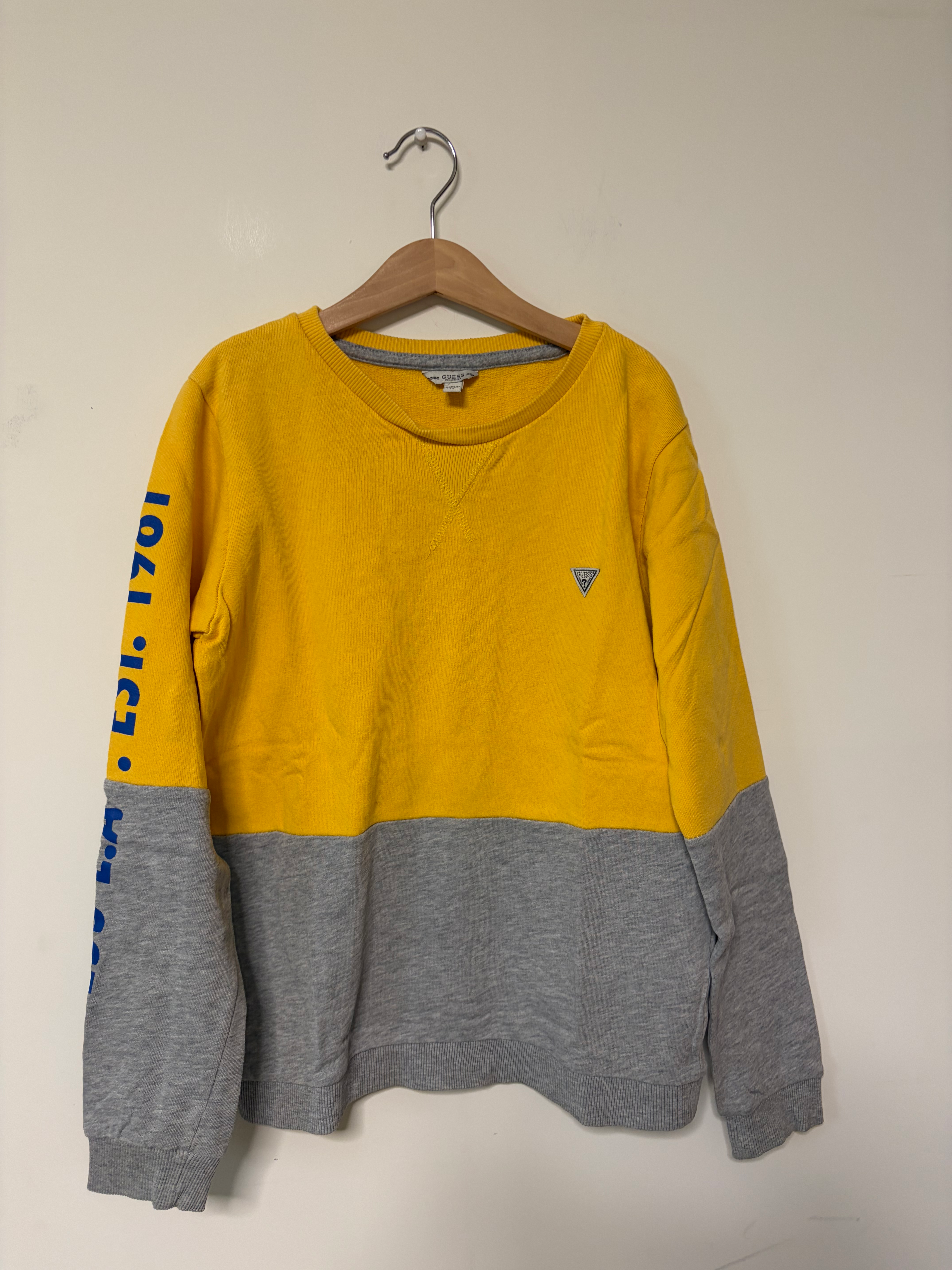 geel grijze sweater Guess 152