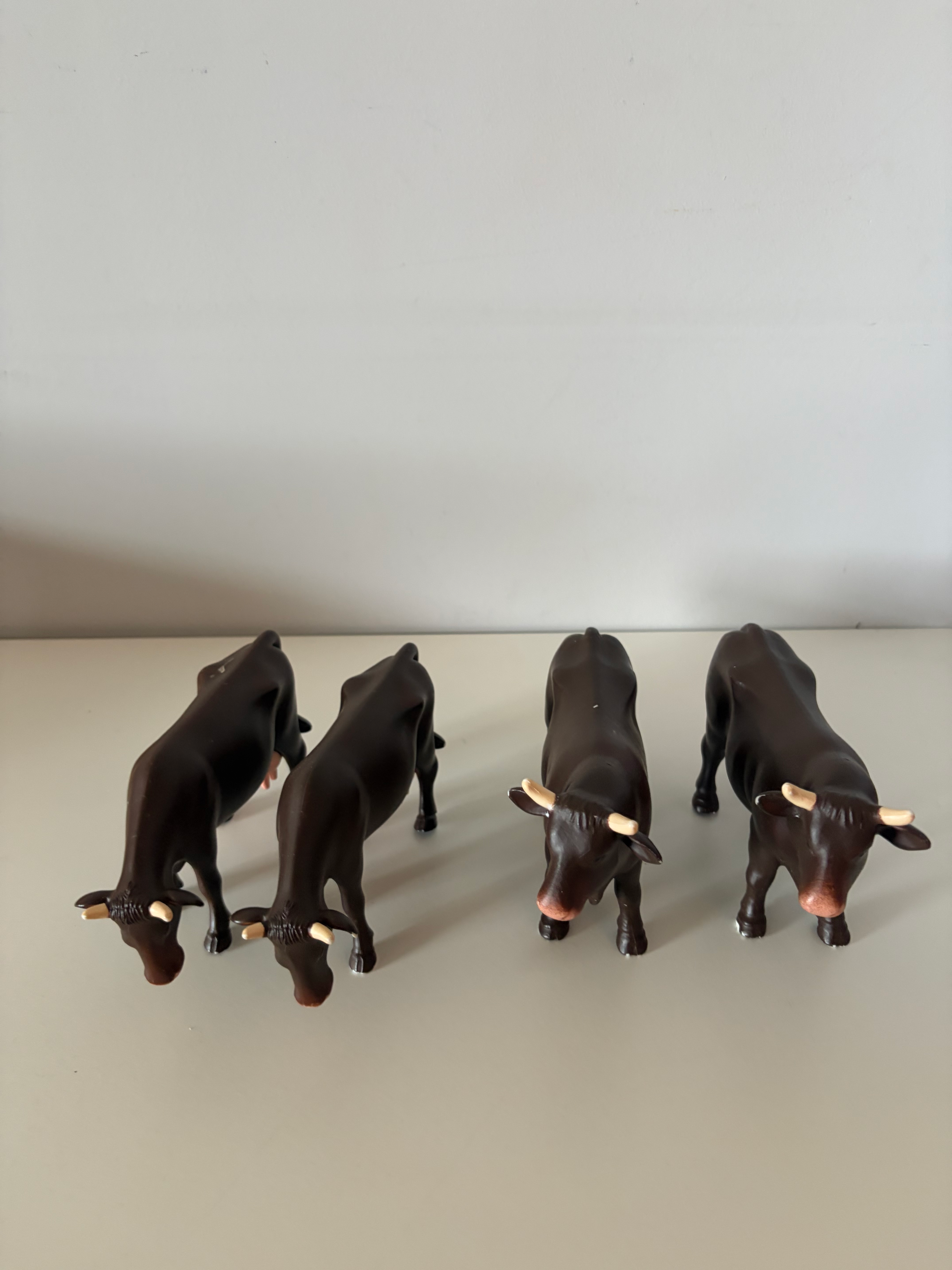 speelgoed: 4 bruine koeien bruder